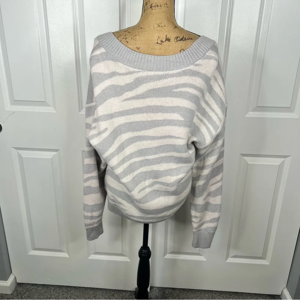 Sz S VARLEY Calvert Grey Zebra Print Merino Wool Blend $175 MSRP